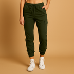 Dames cargobroek met hoge taille en slanke pasvorm, stretchmateriaal en cargozakken. Perfect voor dagelijks gebruik en casual outfits.